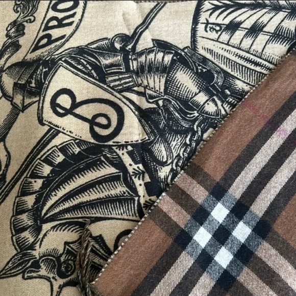 BURBERRY LONDON Large Check EKD Cashmere Reversible Fringed Edge Scarf Wrap - Picture 5 of 5